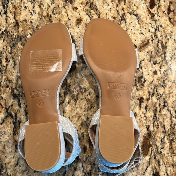 🆕 With Out Tags Top Moda Silver Sparkle Ankle Strap Sandals  w/2” Heels Size 8 - Picture 5 of 7
